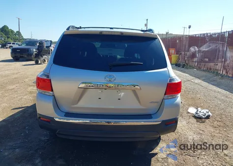 2012 Toyota Highlander Se V6 z USA, uszkodzony, nr VIN 5TDBK3EH1CS119616